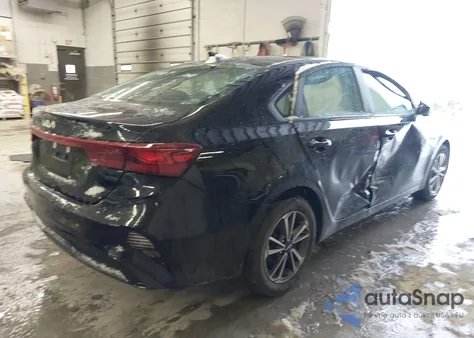 2024 Kia Forte Lxs из США, поврежденный, VIN 3KPF24AD1RE758415